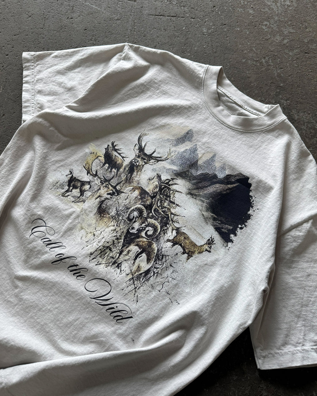 call of the wild heavyweight tee
