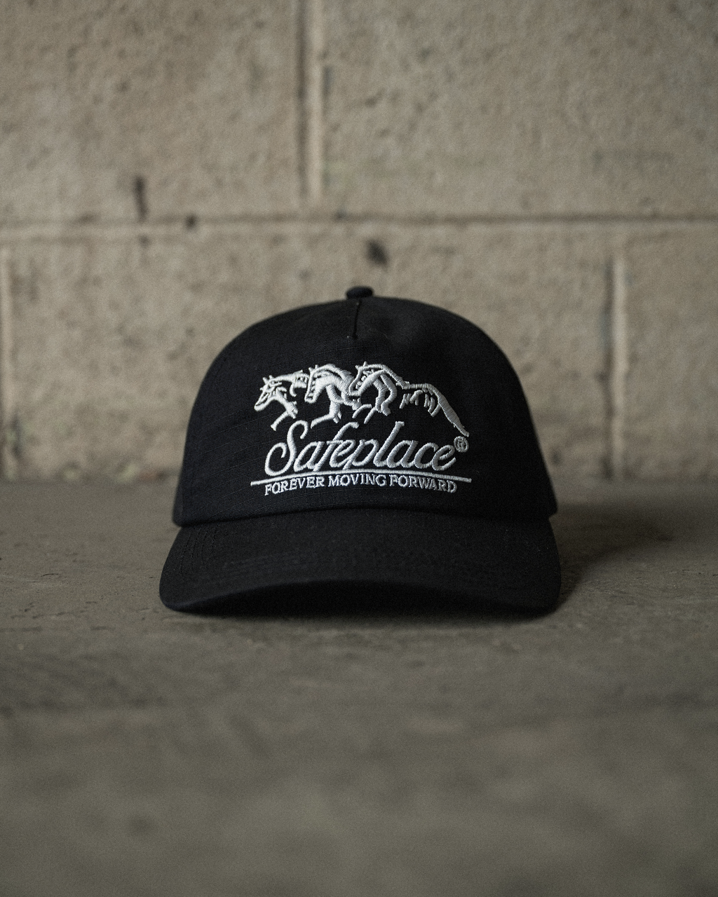 forward motion golf hat [black]