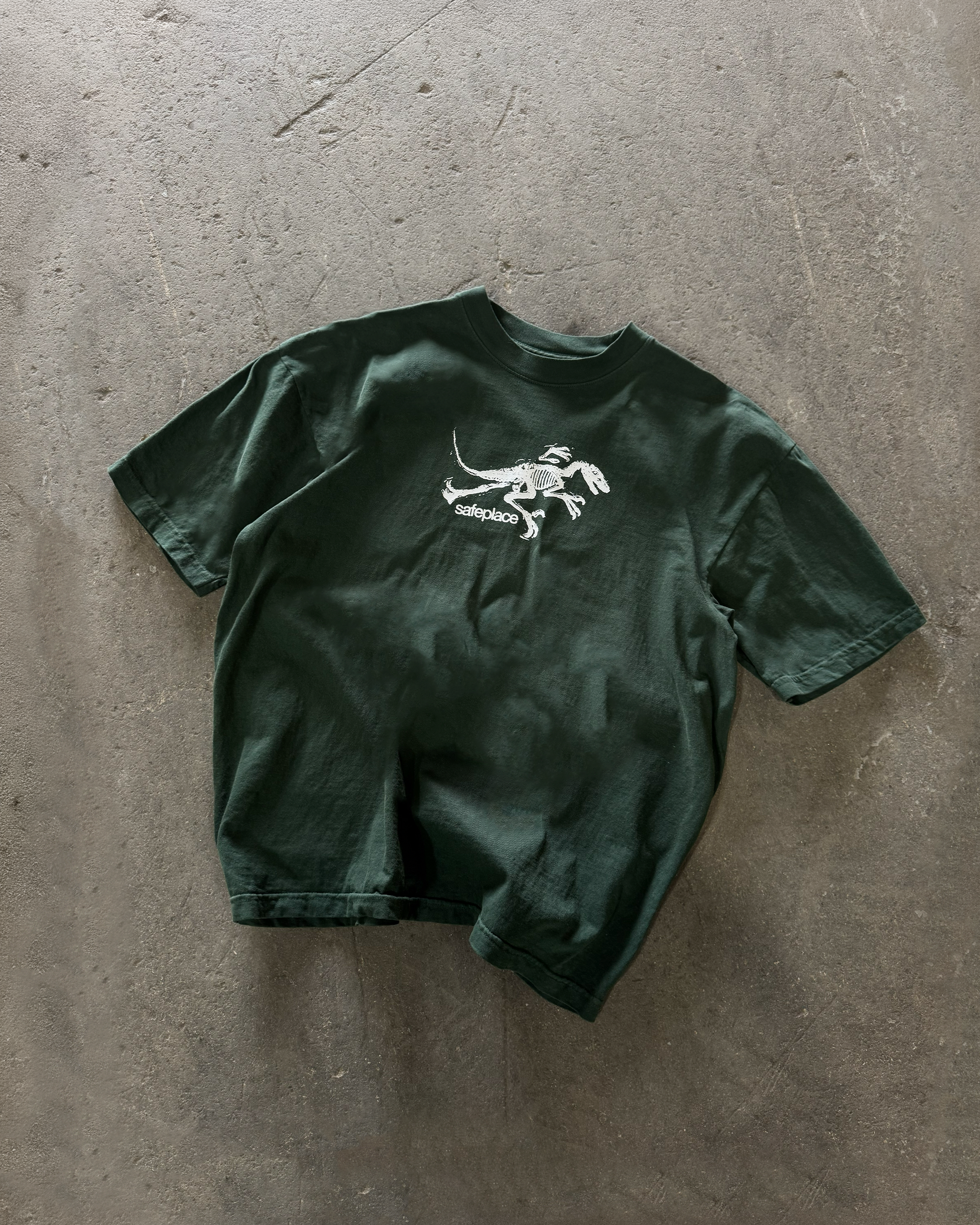 jurassic heavyweight tee [forest green]