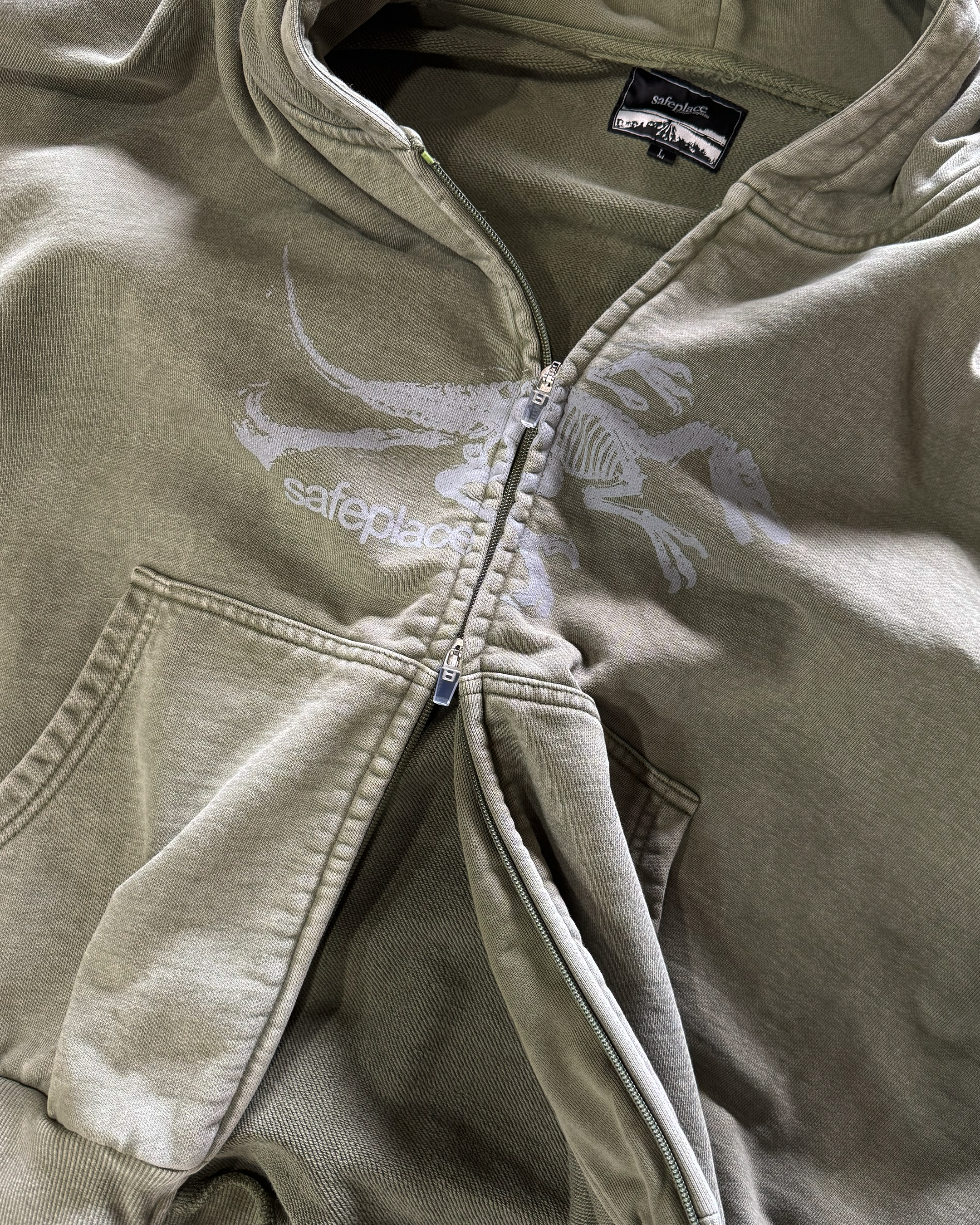jurassic zip-up [lily green]
