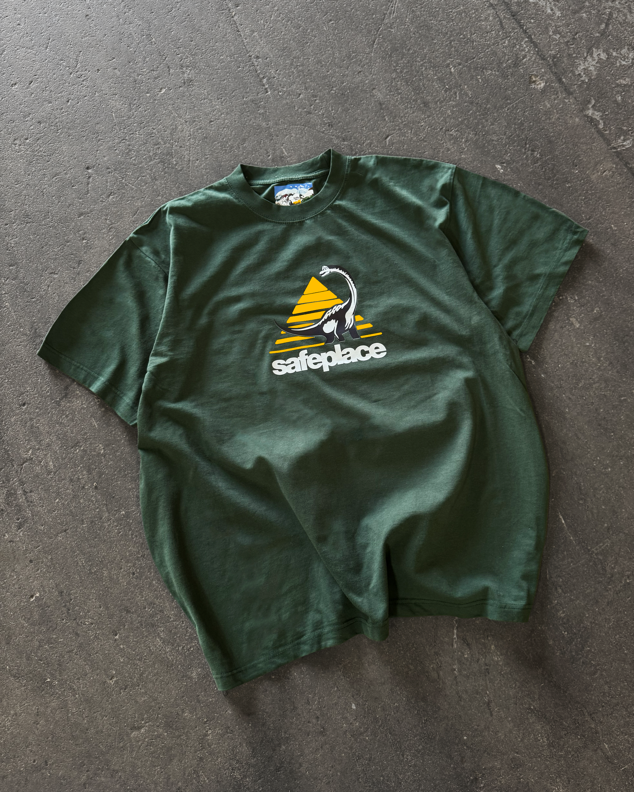 leaf eater heavyweight tee