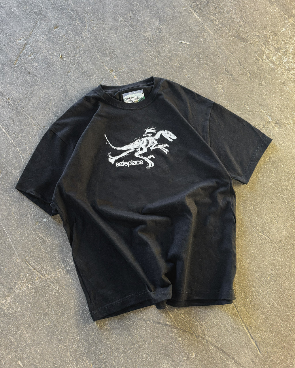 jurassic classic tee (white print)