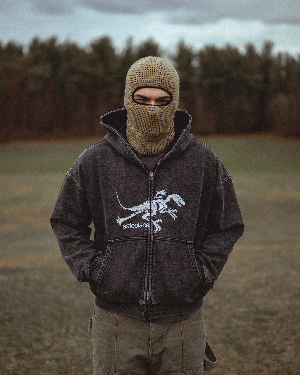 jurassic zip-up [black]