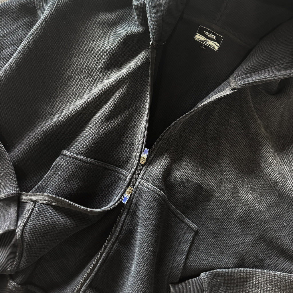 overtime waffle zip-up [obsidian]