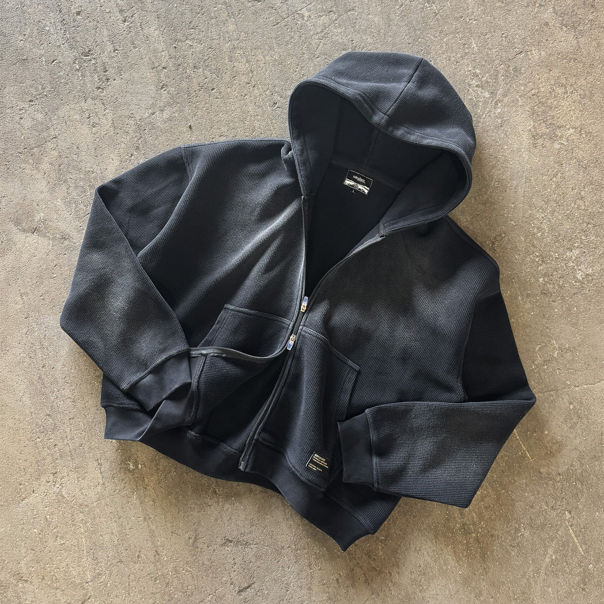 overtime waffle zip-up [obsidian]